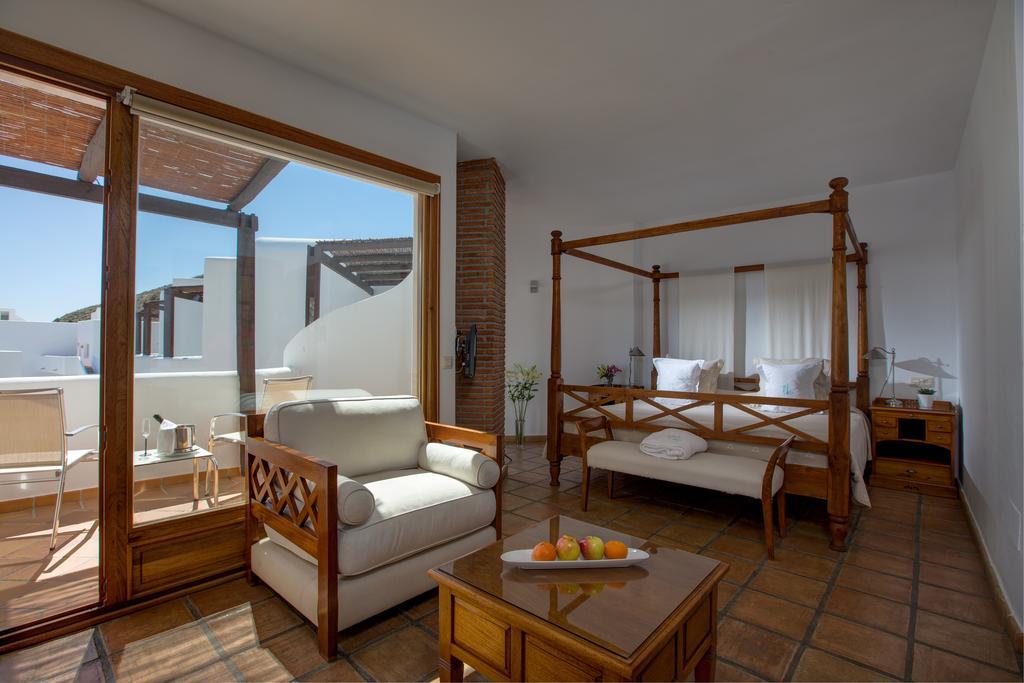 Suite con vistas al mar y bañera de hidromasaje