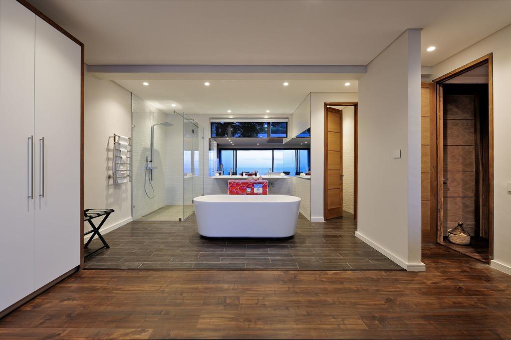 Suite,827734076:JPEG