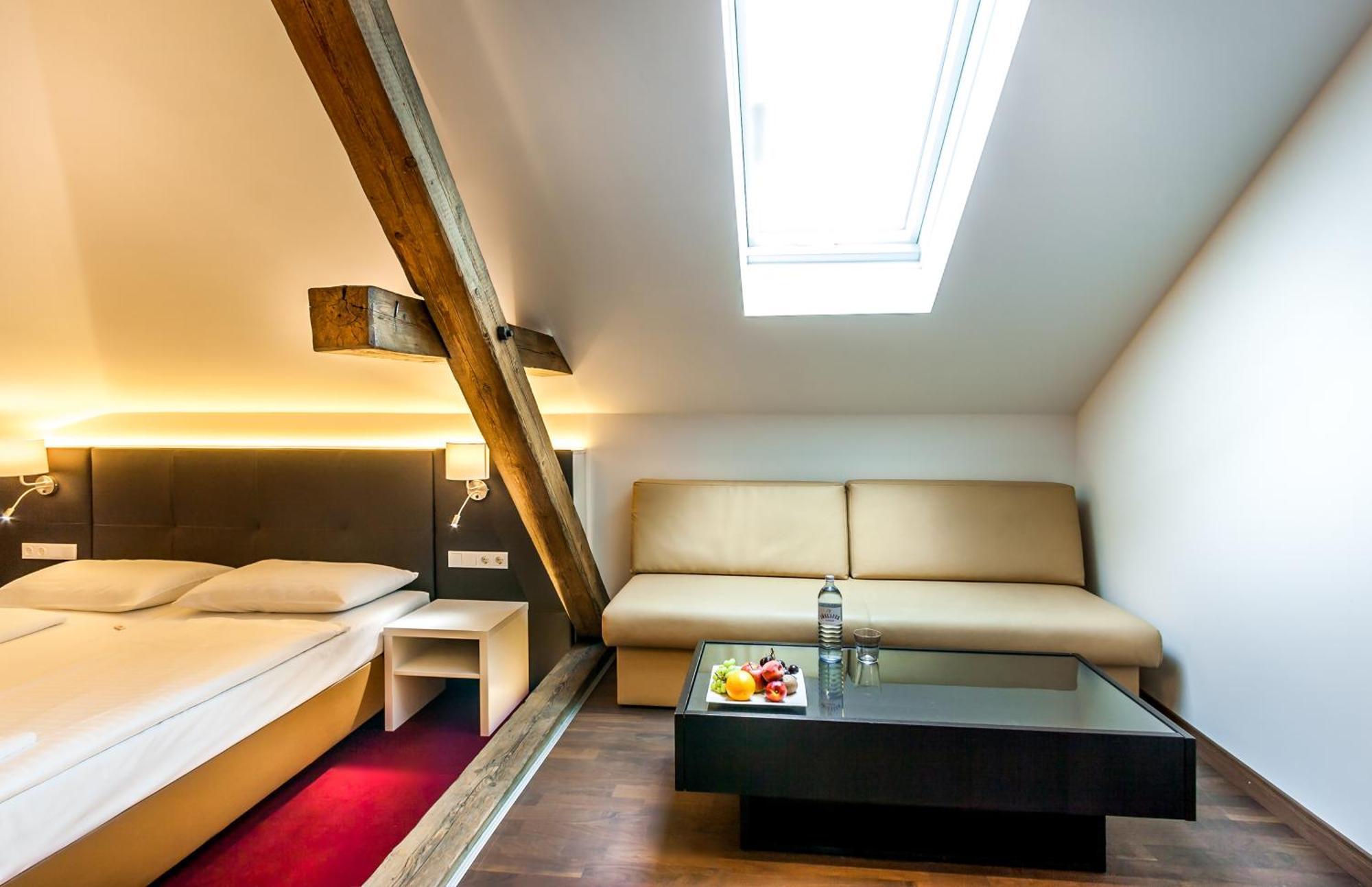 Classic Triple Room,1607655564:JPEG