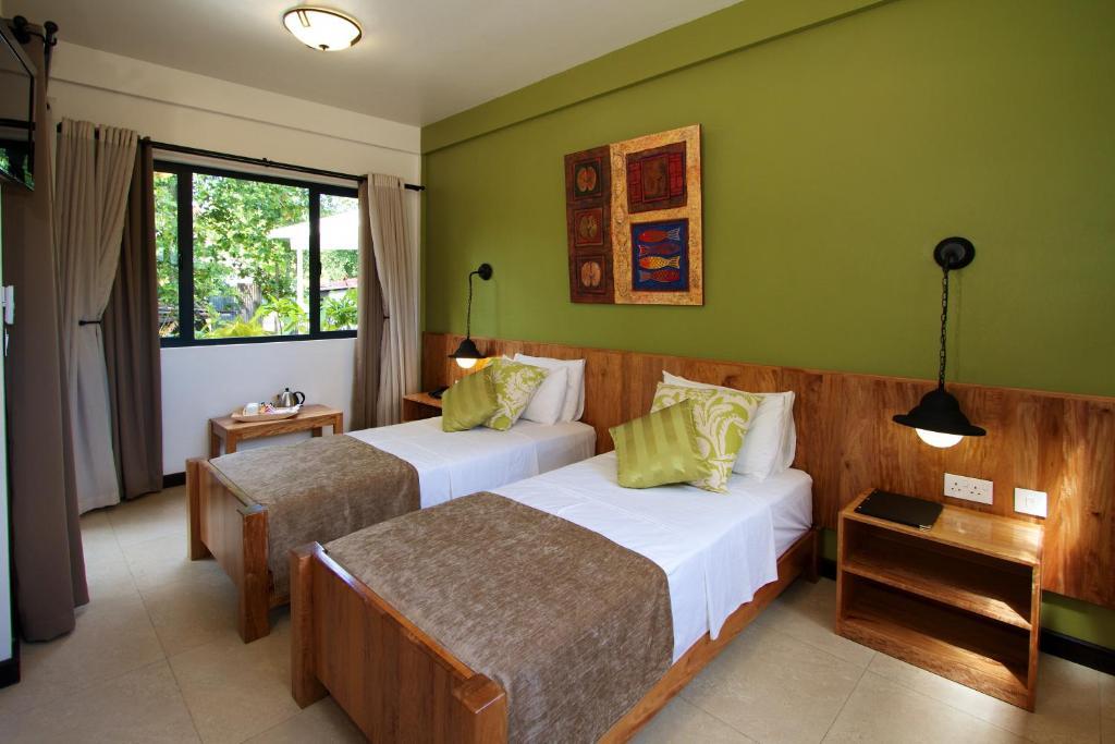 Standard Room,1223645995:JPEG