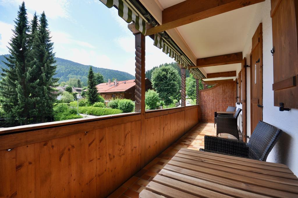 Suite mit Bergblick