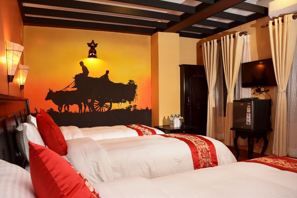 Triple Room with City View