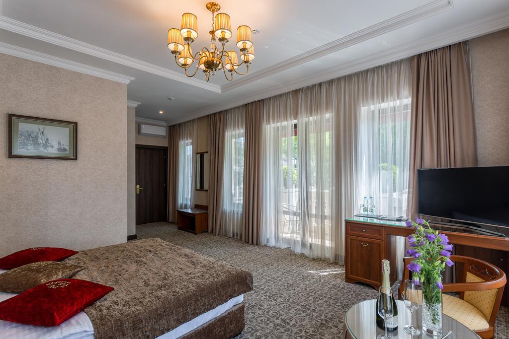 Junior Suite with Balcony