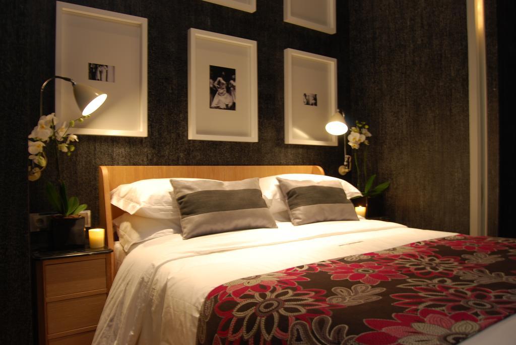 Small Room Interior View