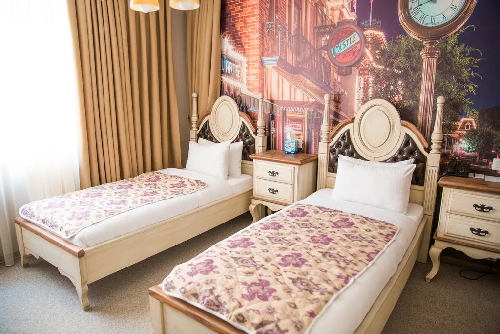 Twin Room with Bathroom