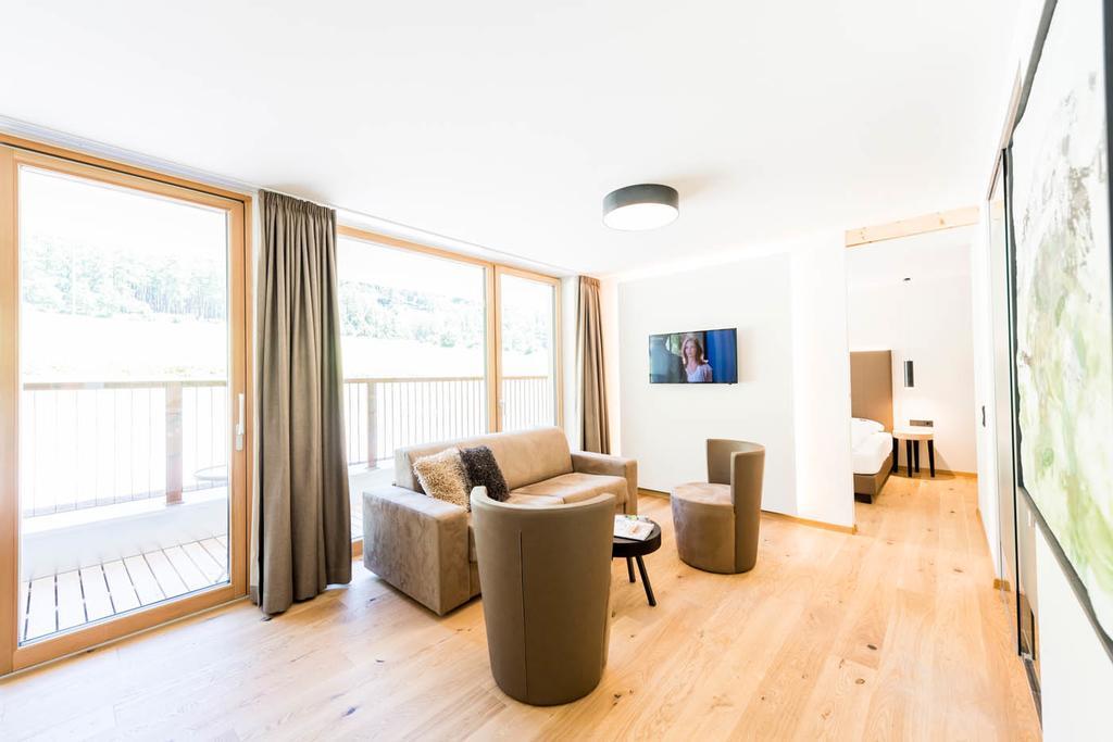 Family Room (2 Adults + 2 Children)
