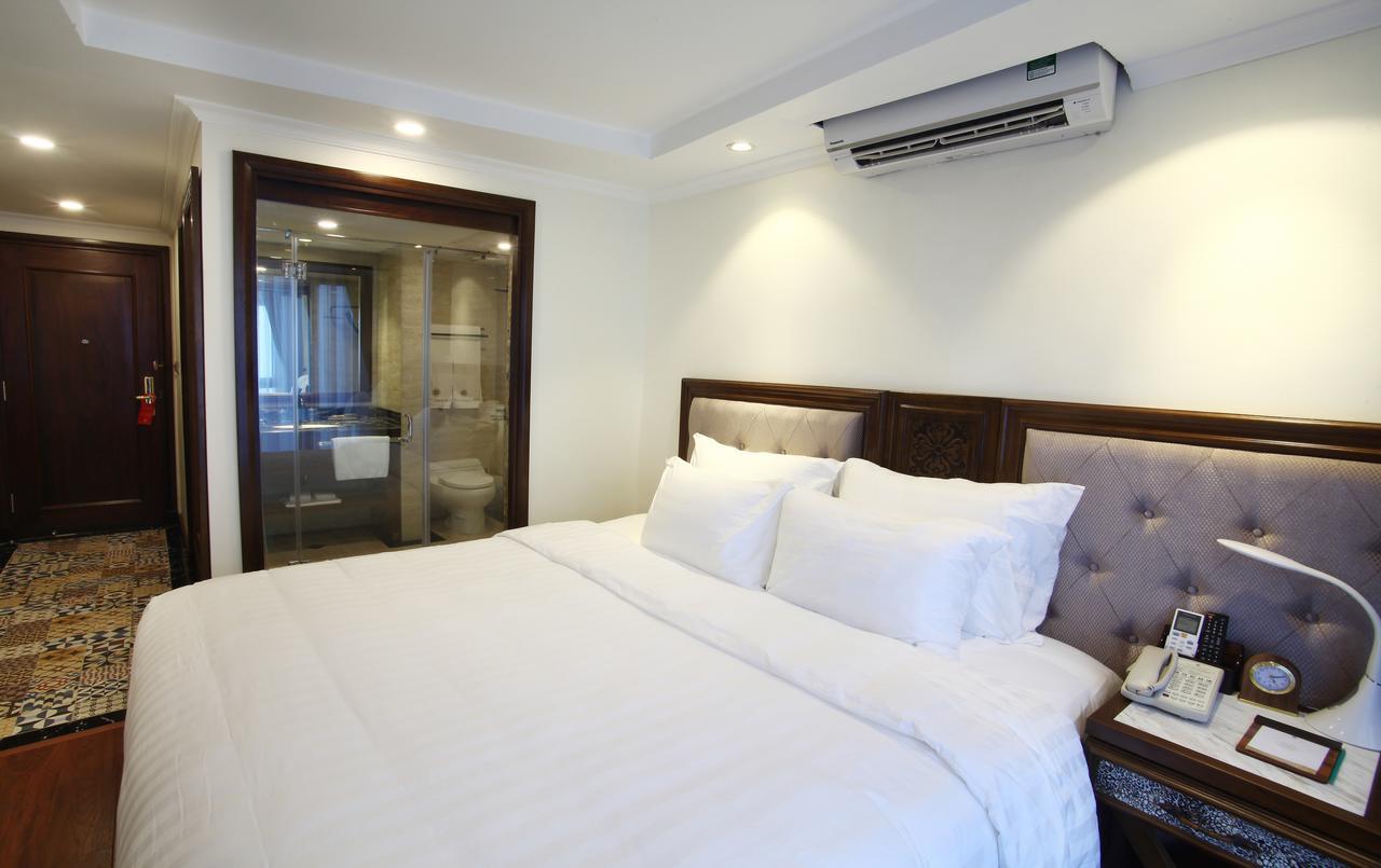 Deluxe Double or Twin Room with Lake View,526796946:JPEG