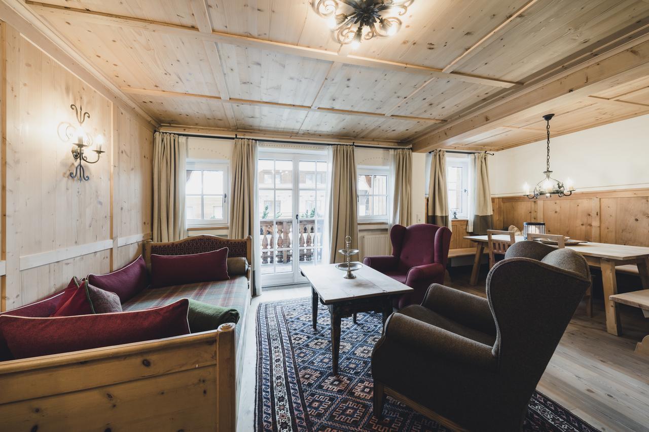 Suite Fireplace