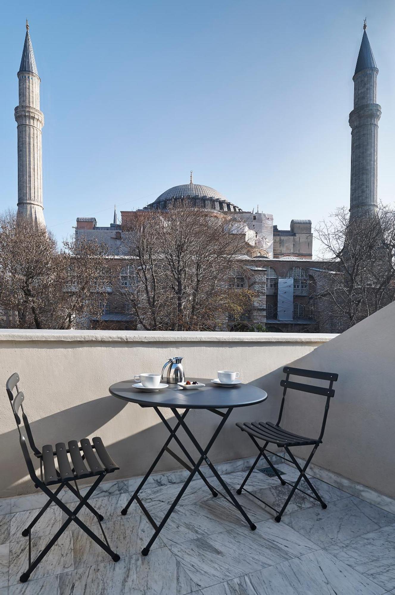 Grand Deluxe Double Room Balcony