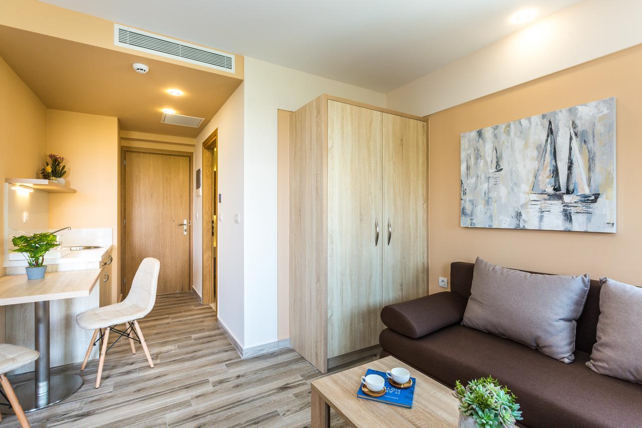 Superior Double or Twin Room,596452242:JPEG