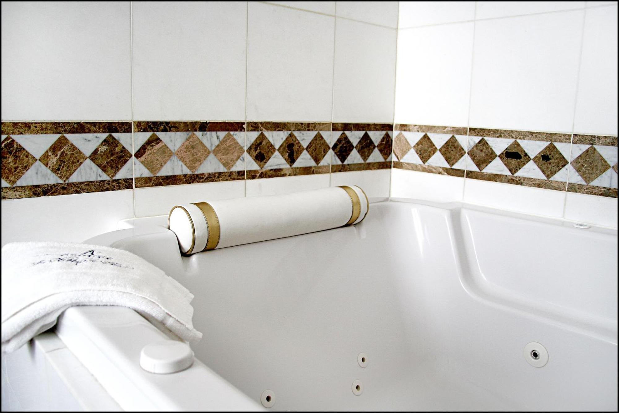Junior Suite with Spa Bath
