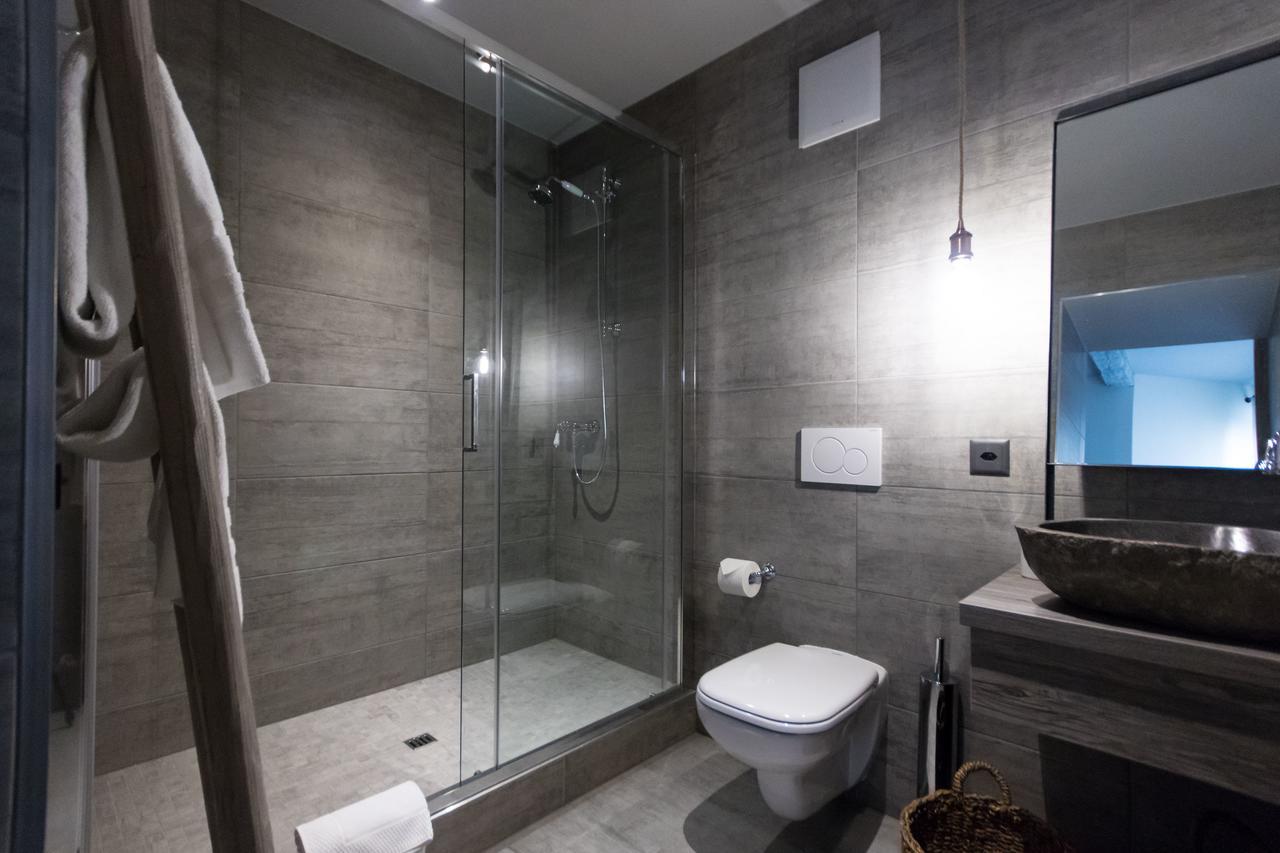 Doppelzimmer mit Seeblick und Balkon