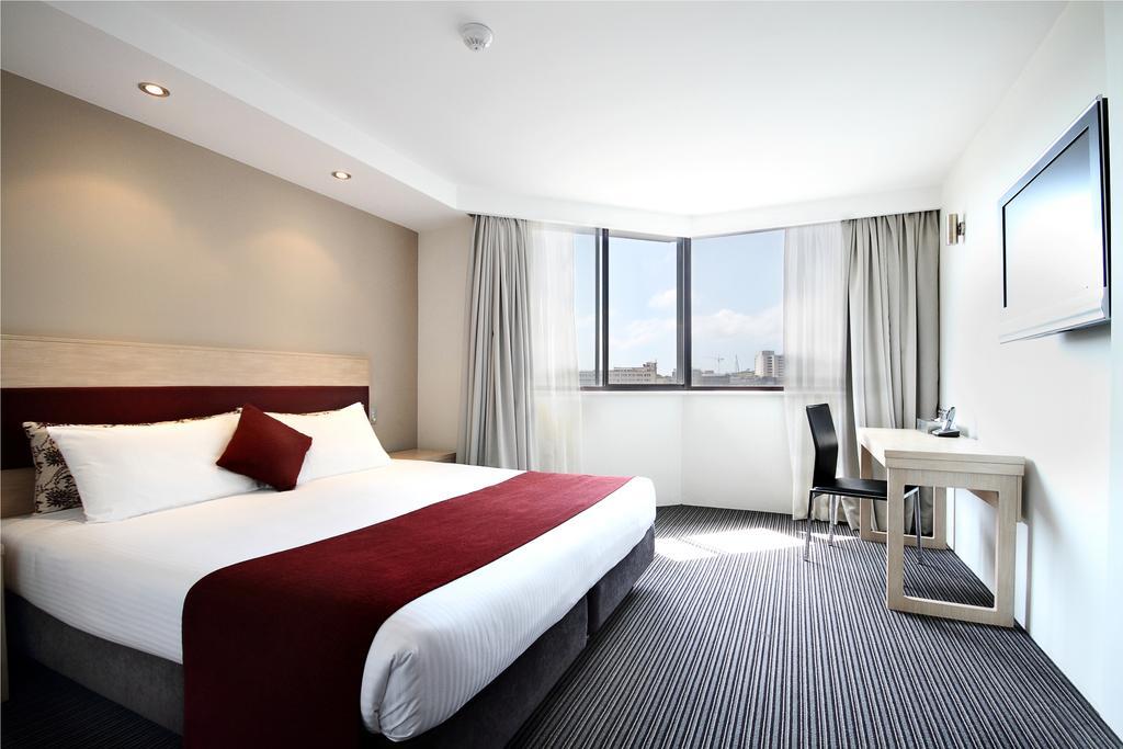 Superior King Room with Balcony