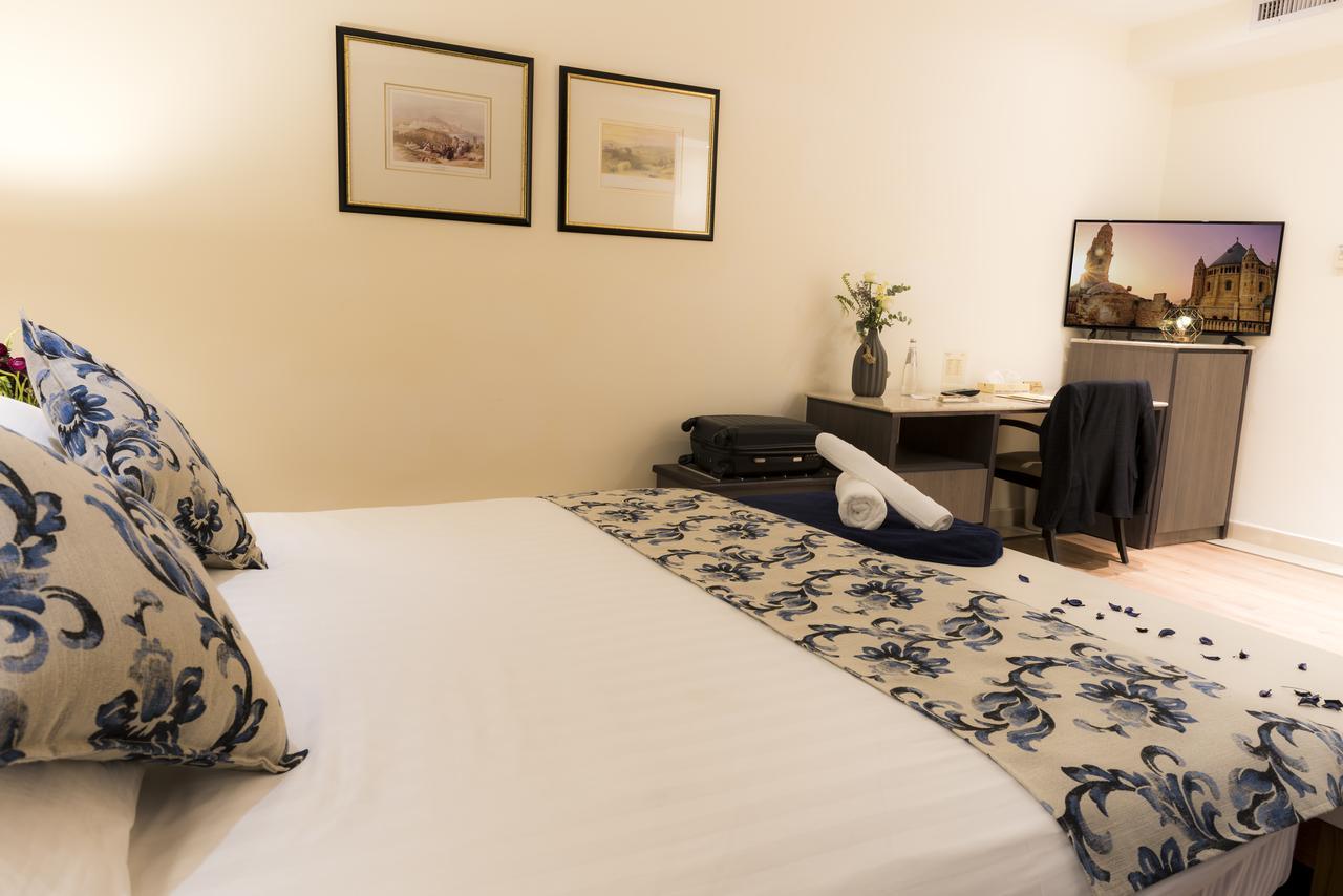 Junior Suite with Balcony