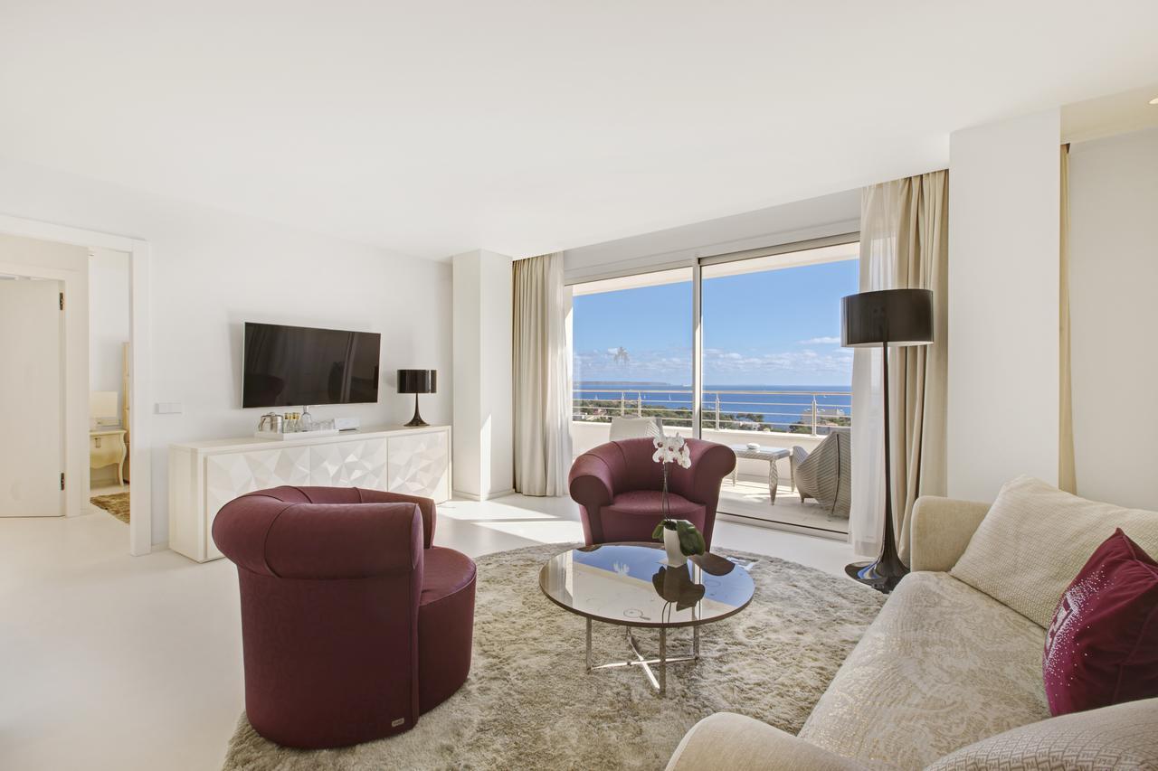Fendi-Furnished Penthouse Sea View