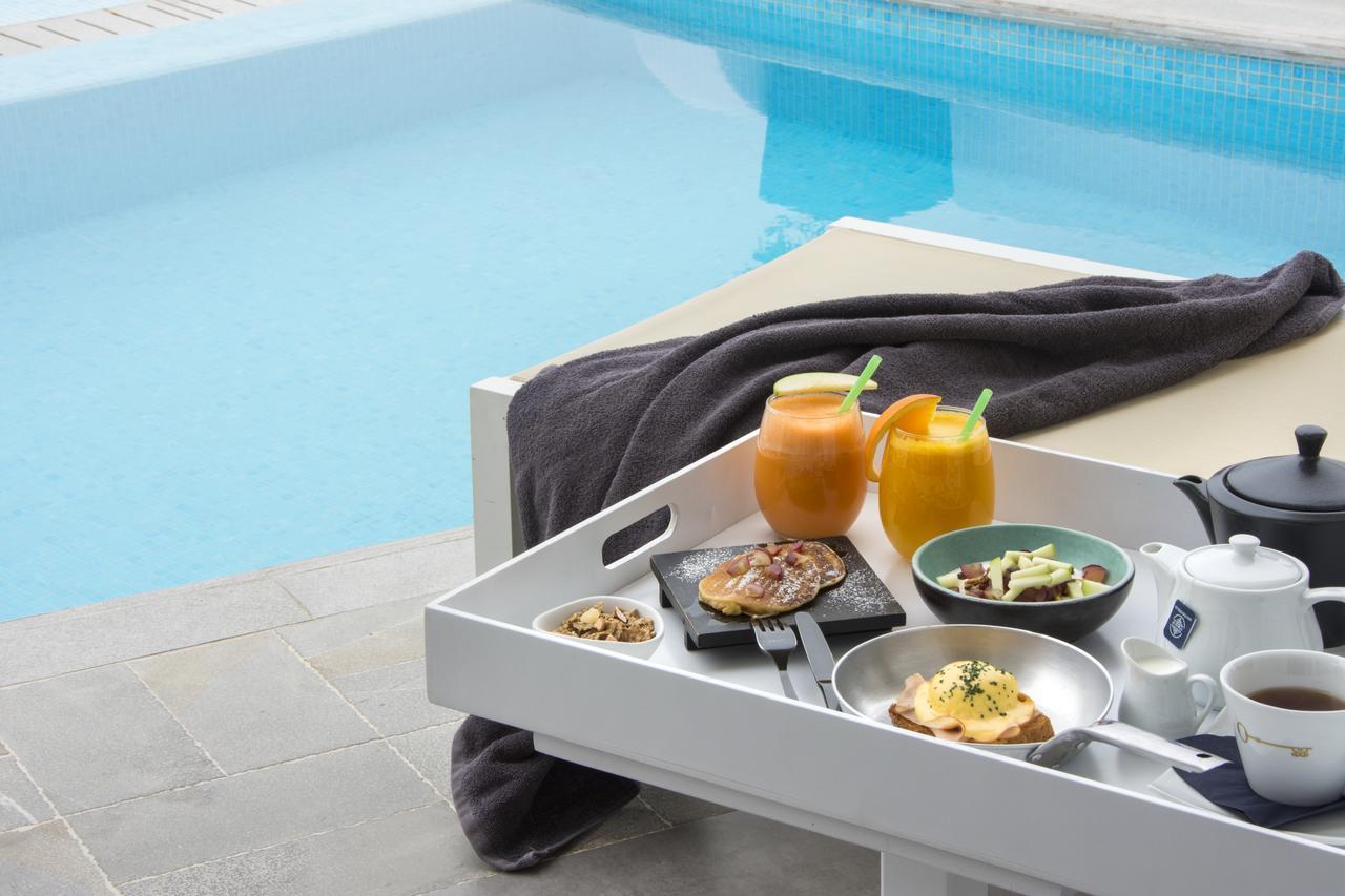 Grand Suite with Private Pool & Caldera View