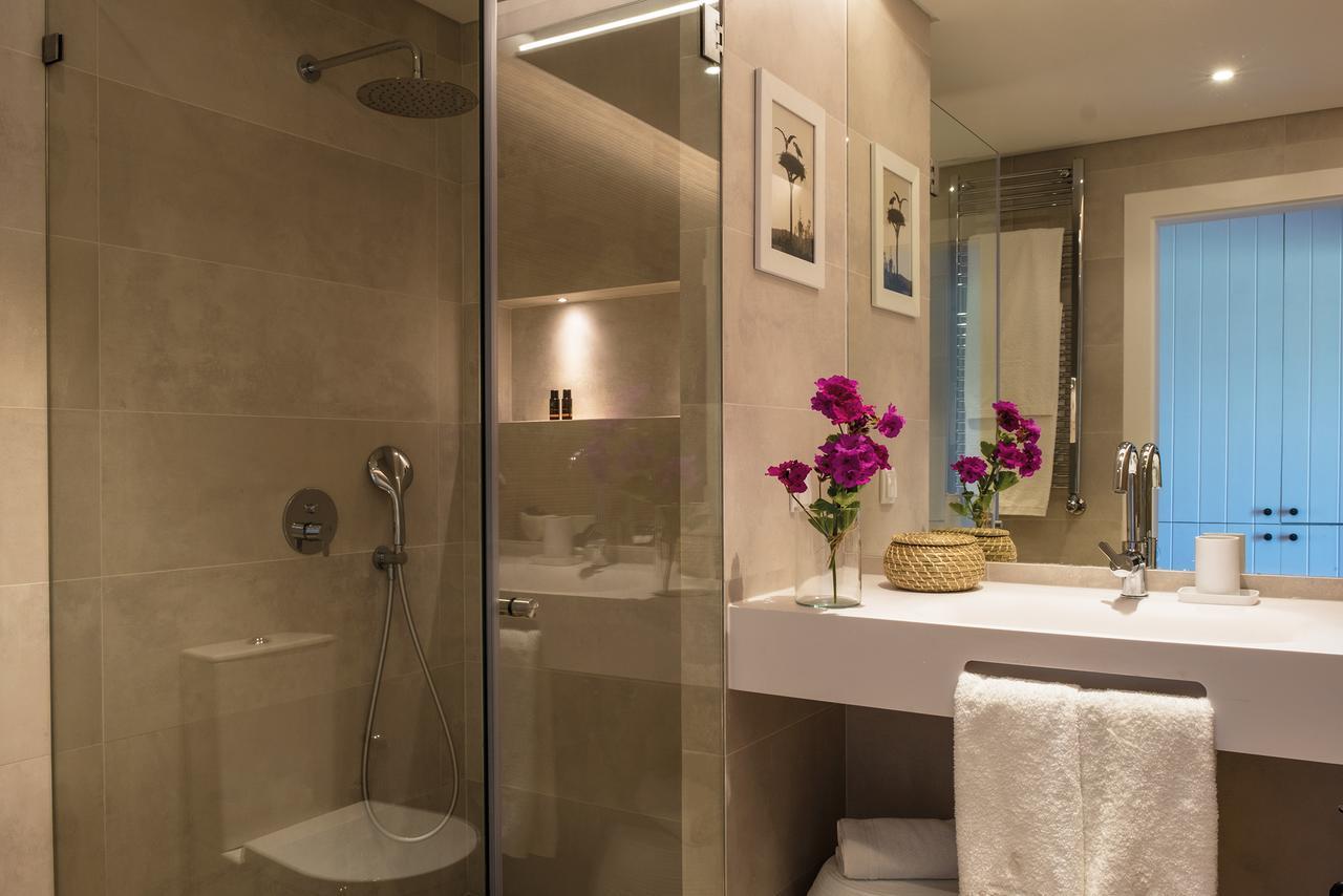 Junior Suite with Pool View