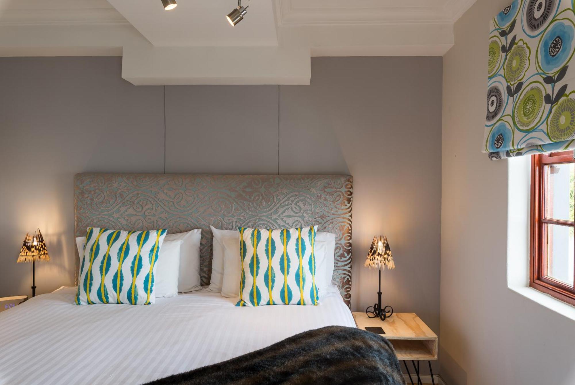 Studio Apartment 14A Derwent Road,682480050:JPEG