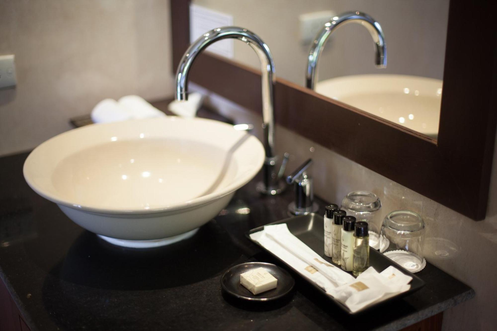 Deluxe King Suite