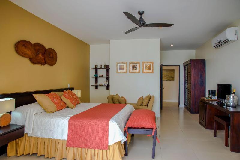 Deluxe Beachfront Room