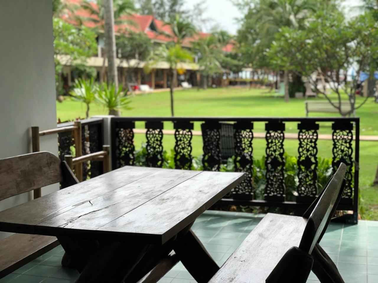 Premium Two-Bedroom Deluxe Suite with Garden View