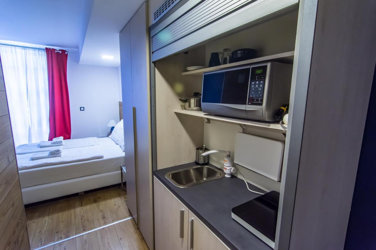 Studio Apartment - Basement