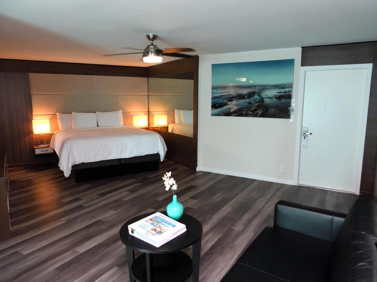 Deluxe King Suite