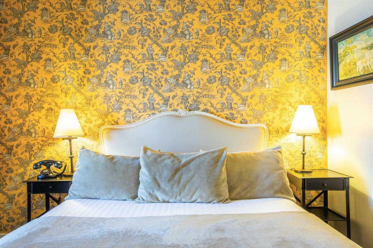 Quadruple Suite