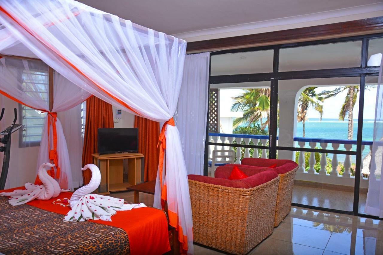 Deluxe Double Room with Balcony and Sea View