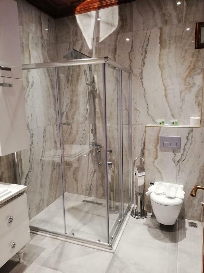 Üç Kişilik Oda - Bahçe Manzaralı