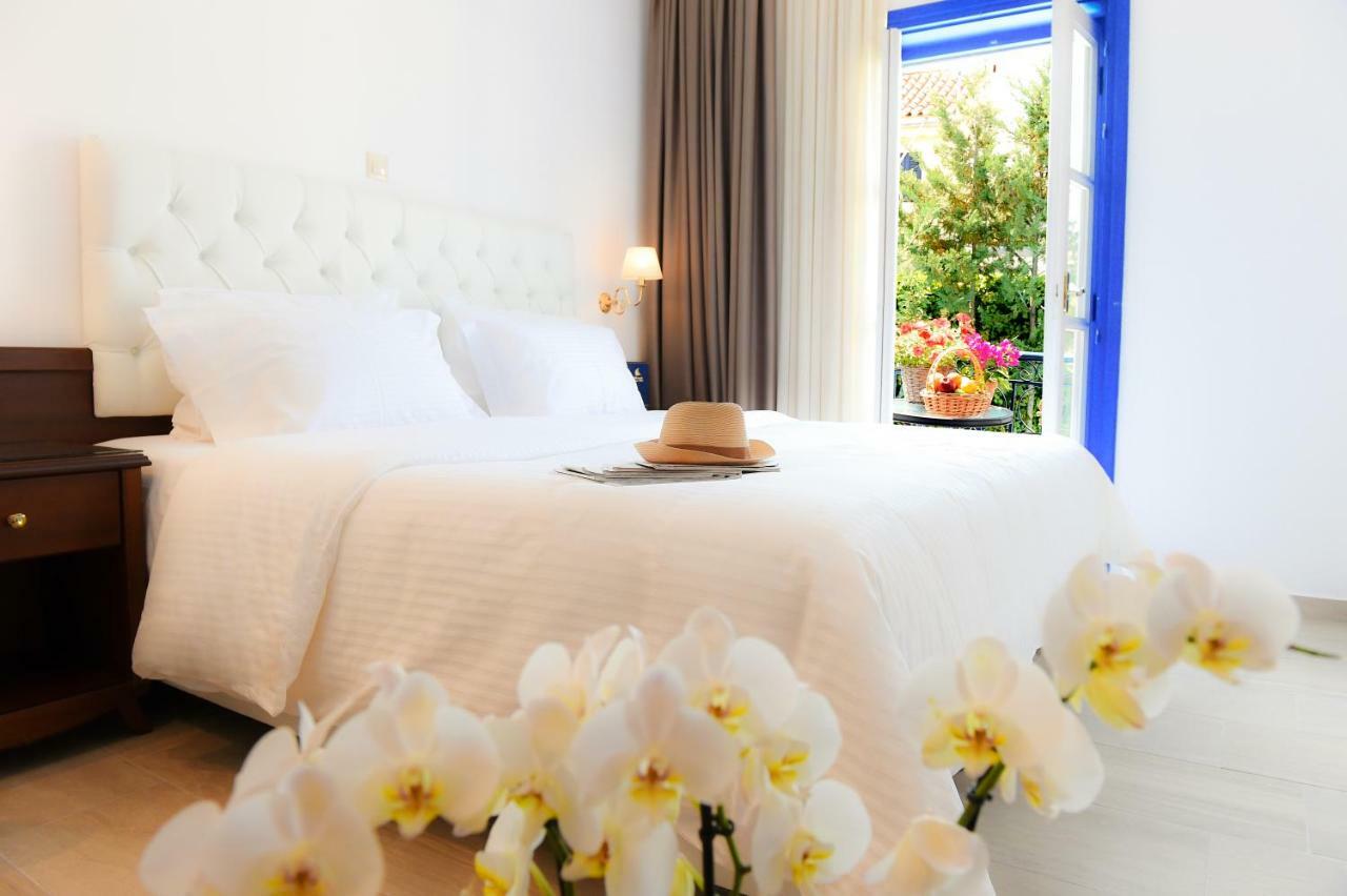 Double or Twin Room with Pool View