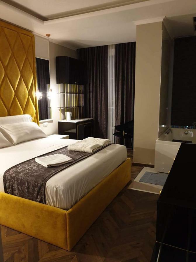 Deluxe Double Room with Balcony and Sea View,831588431:JPEG