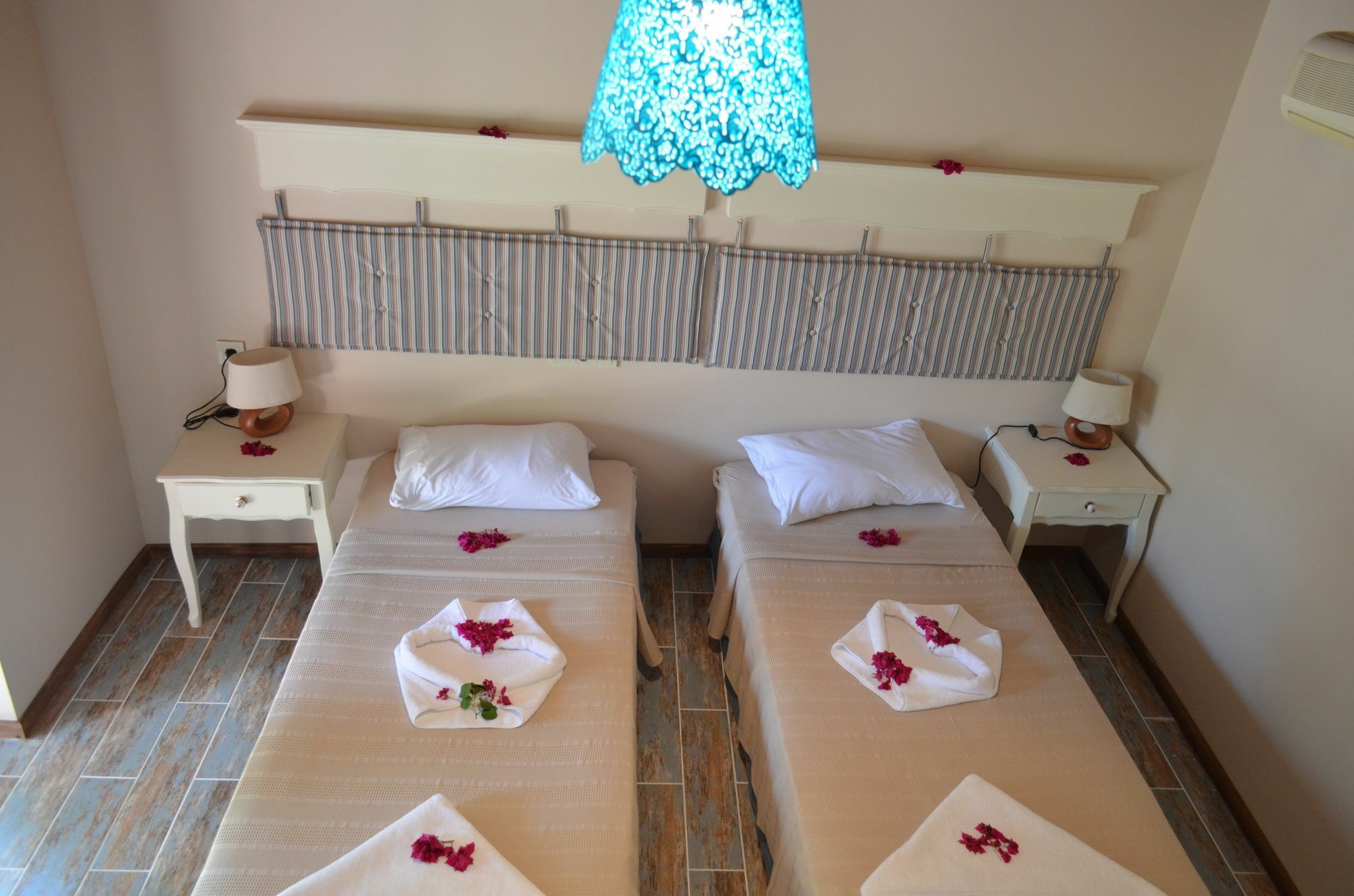 Deluxe İki Yataklı Oda - Deniz Manzaralı