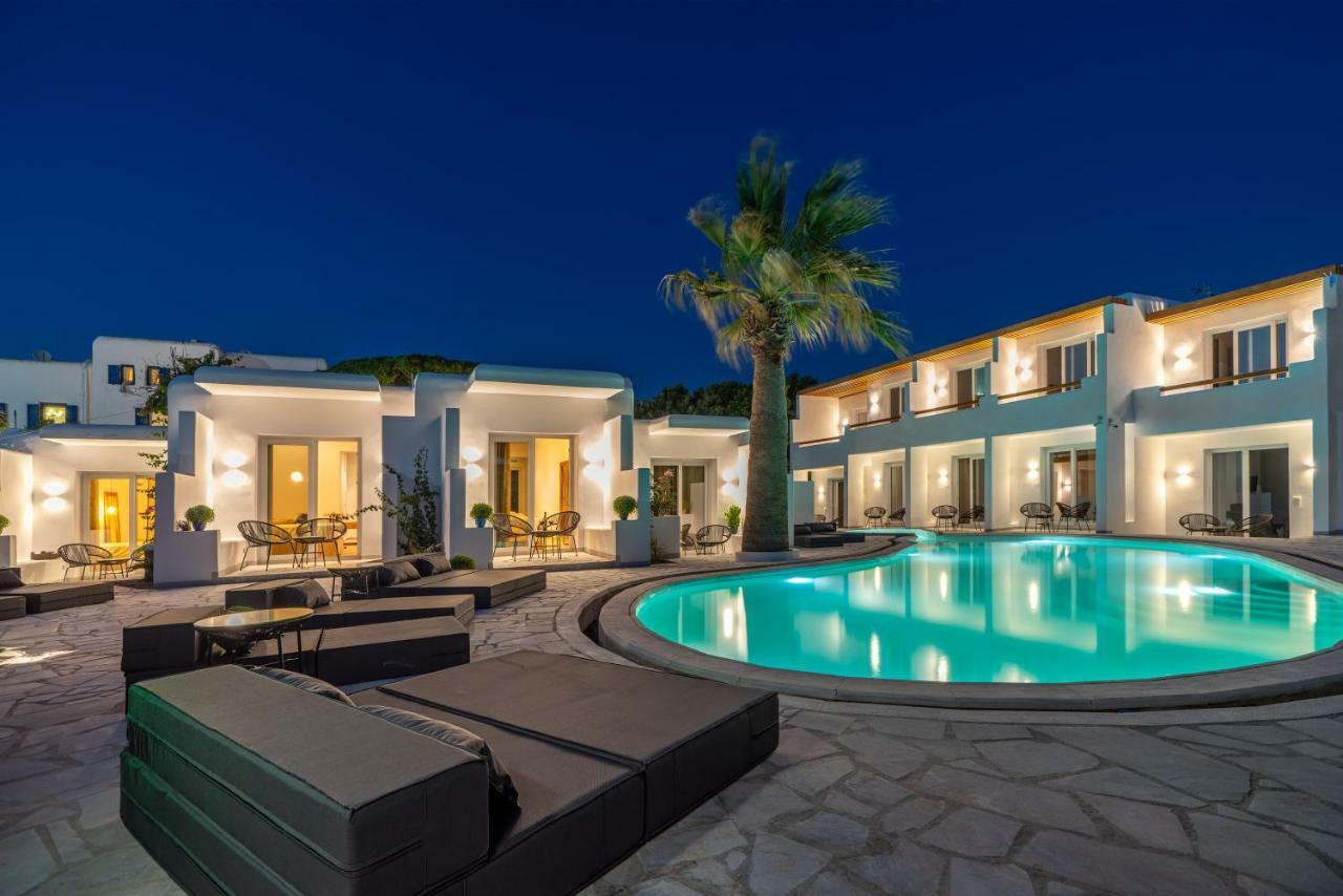 Deluxe Suite with Pool View