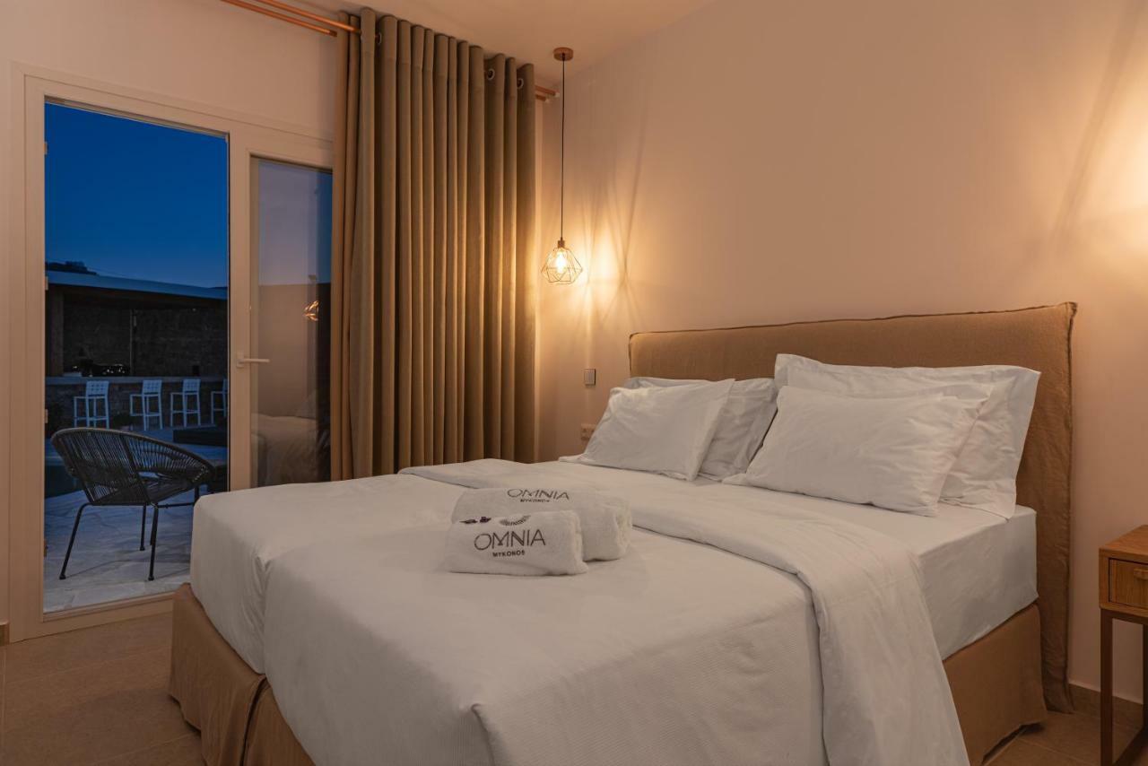 Deluxe Room with Outdoor Jetted Tub and Garden View