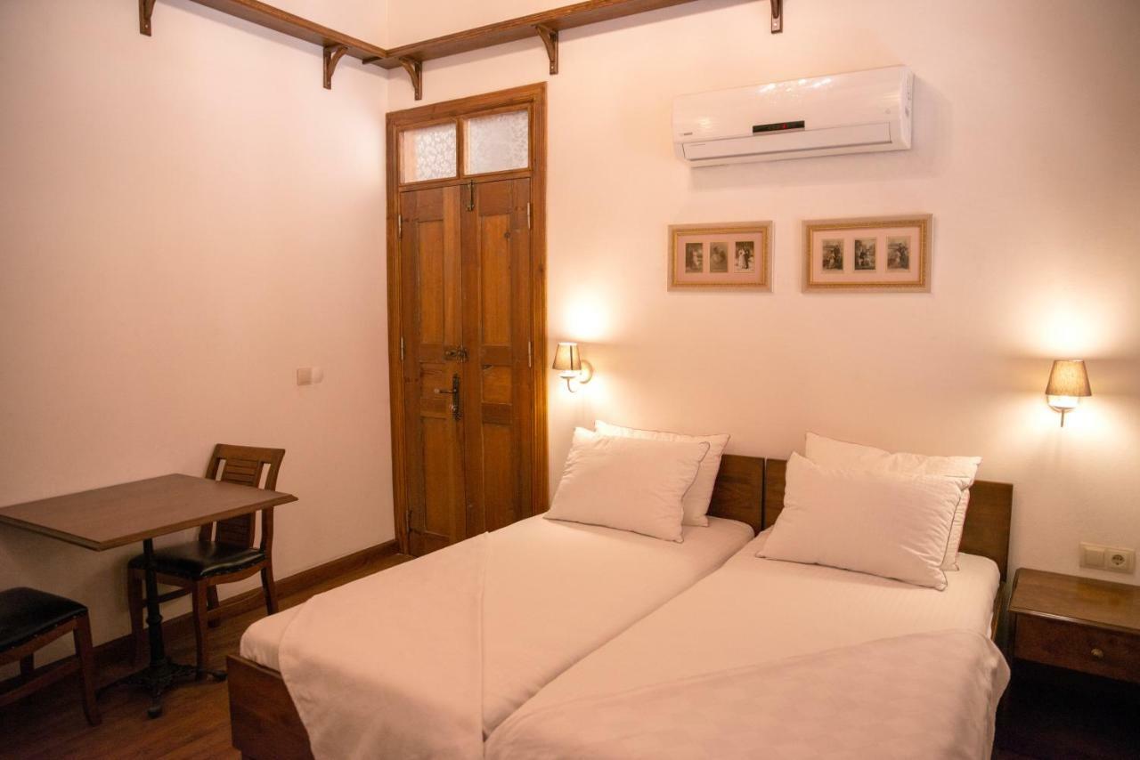Standard Double or Twin Room,844854023:JPEG