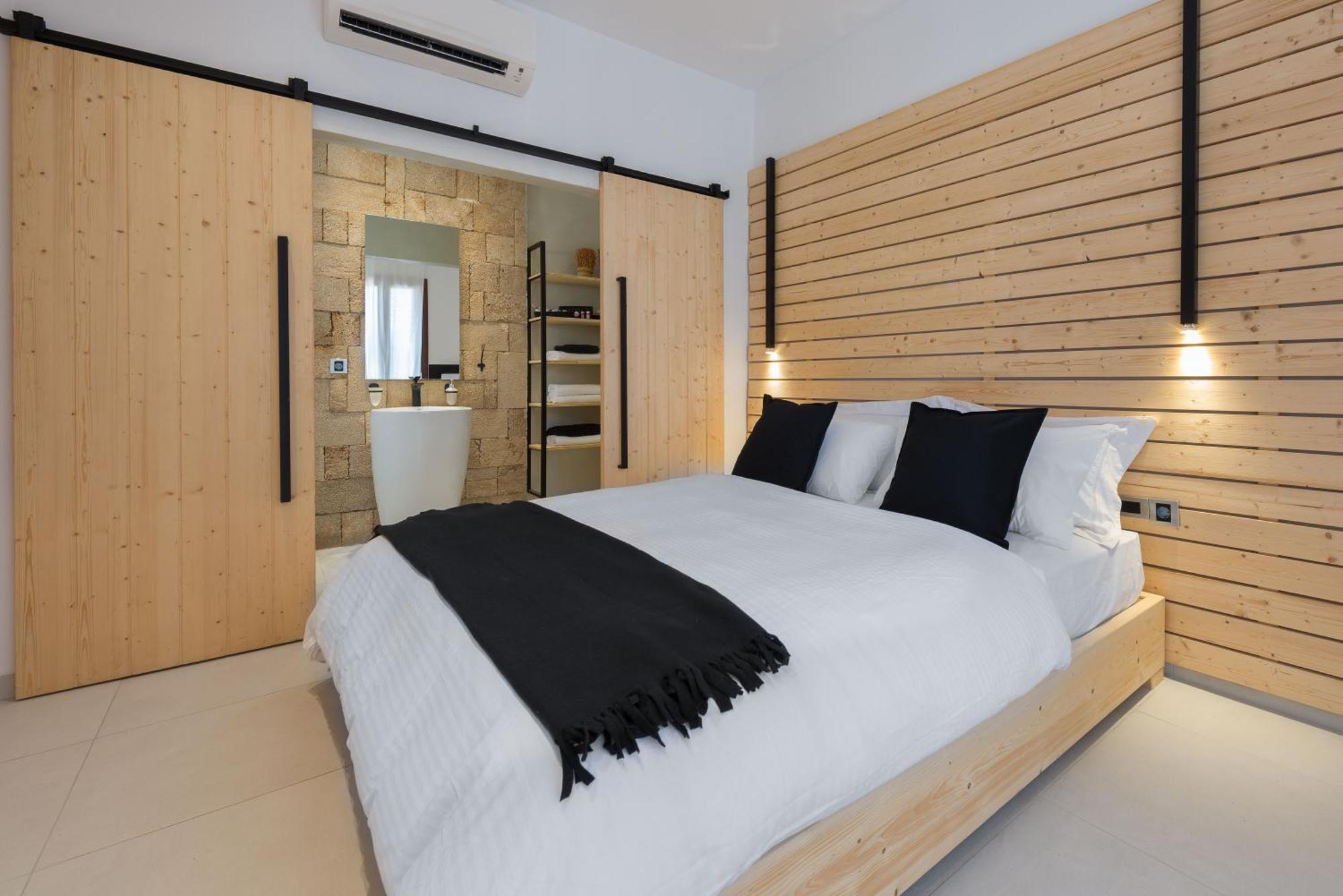 Economy Suite
