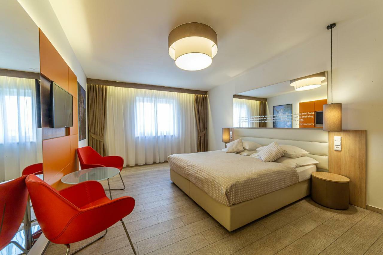 Two-Bedroom Verde Suite,712970110:JPEG
