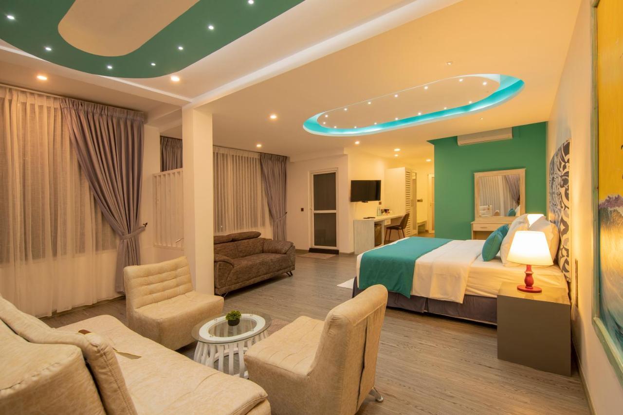 Suite with Sea View and Free Drop Off to Galle Fort