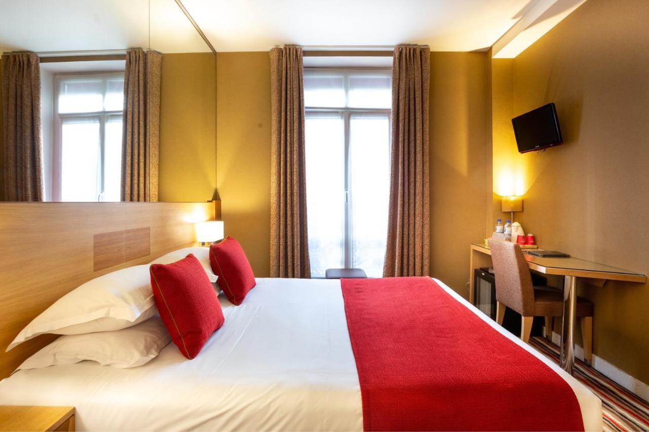 Classic Double or Twin Room - Free Bottle of Champagne