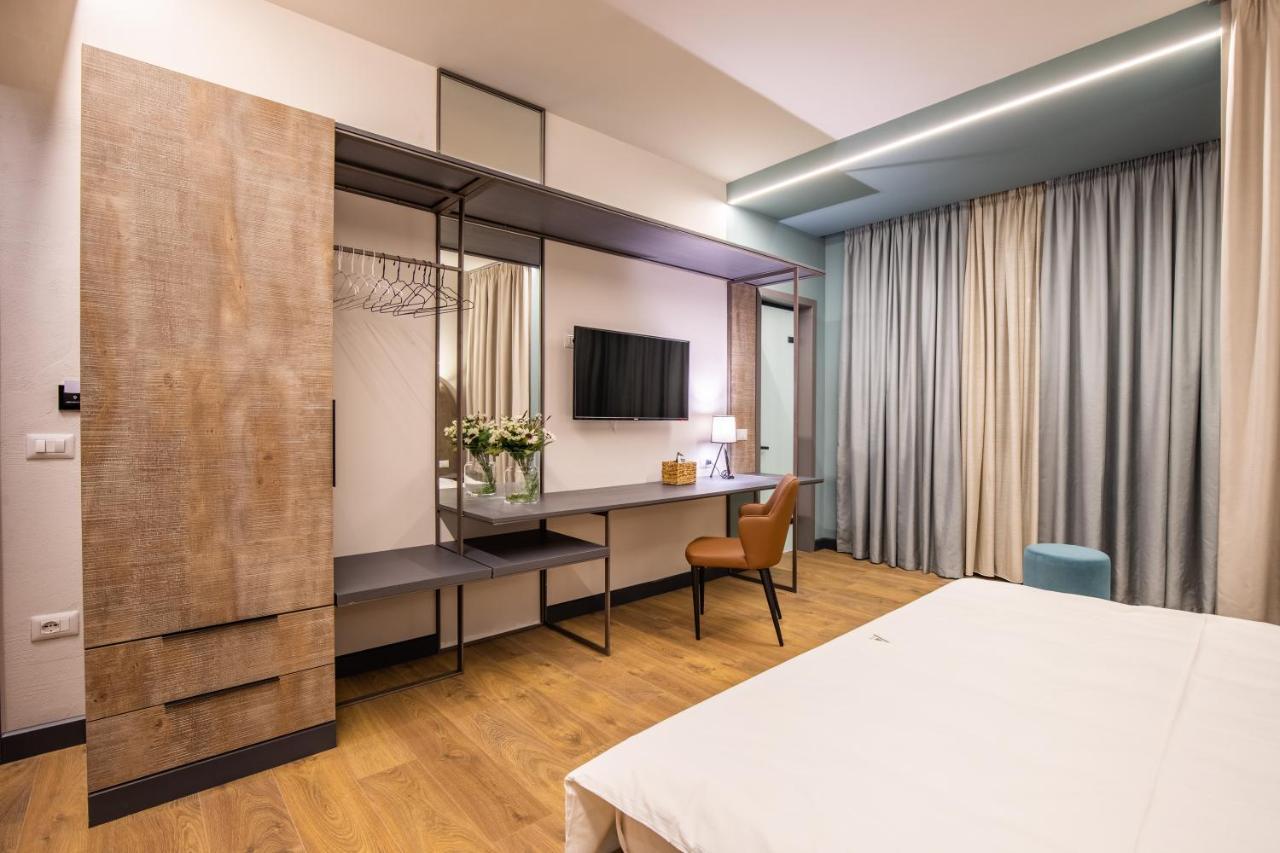 Deluxe Triple Room,981828790:JPEG