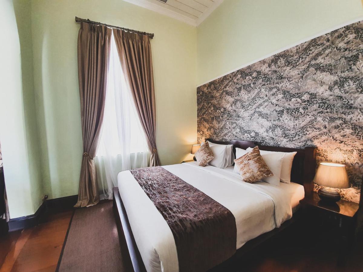 Chao Phraya Suite Afternoon Tea