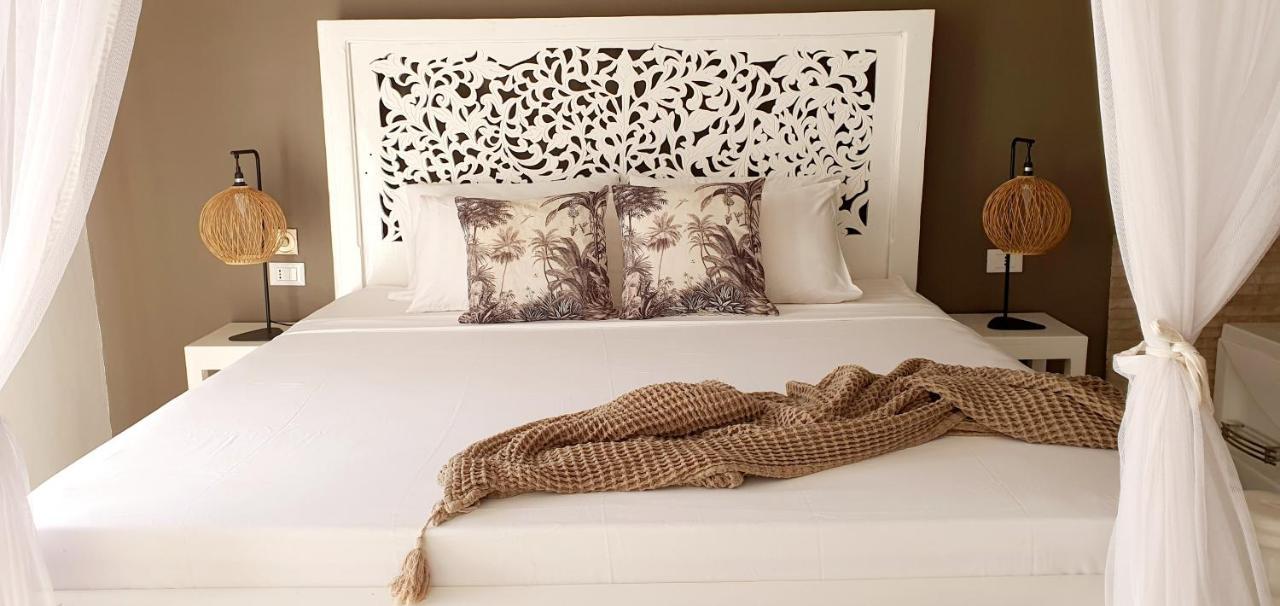 Deluxe Suite with Spa Bath