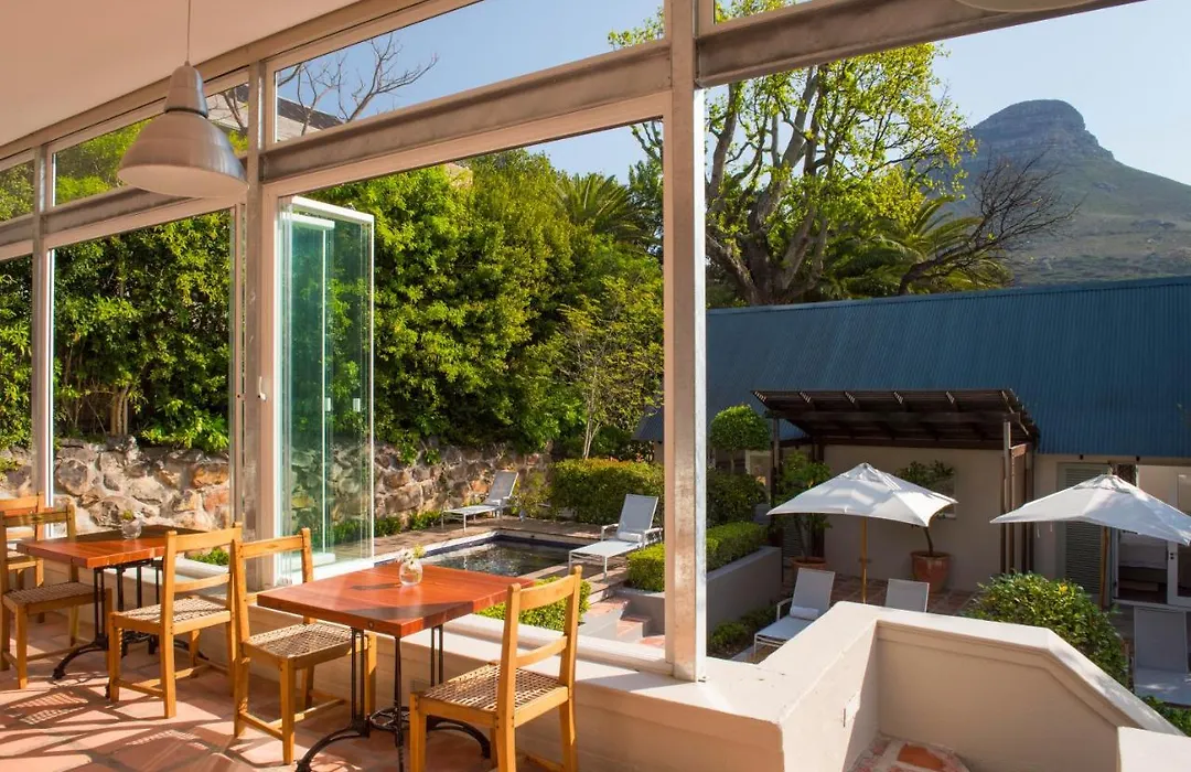 Four Rosmead Boutique Guesthouse-1