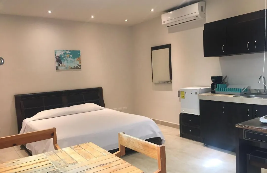 Hotel 770-1