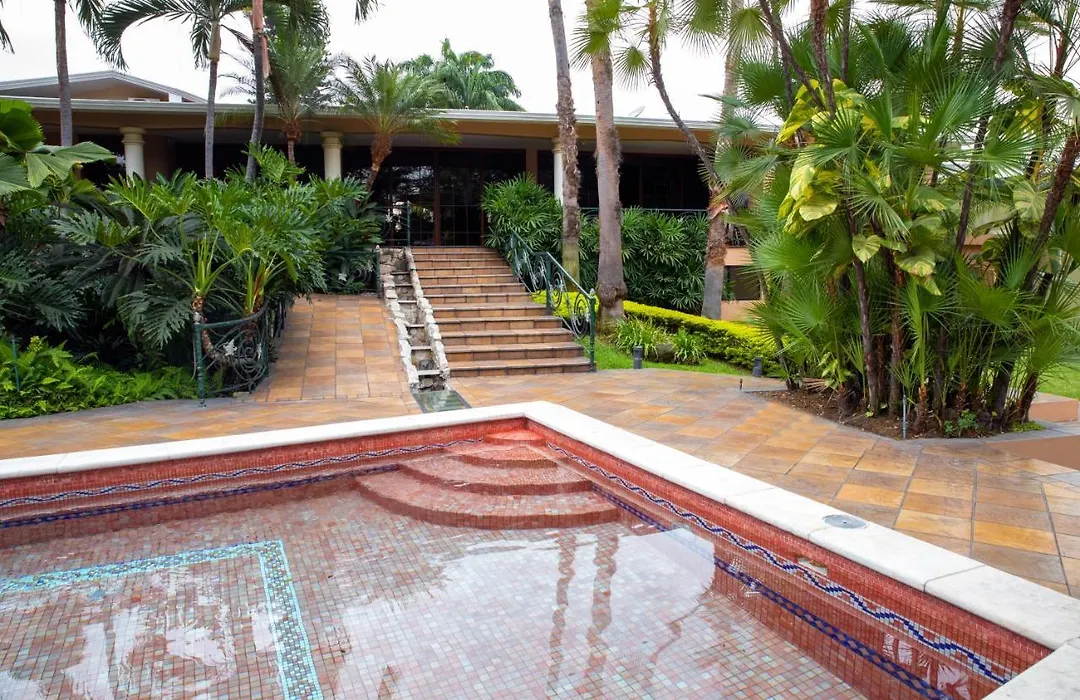 Luxva Hotel Boutique-1