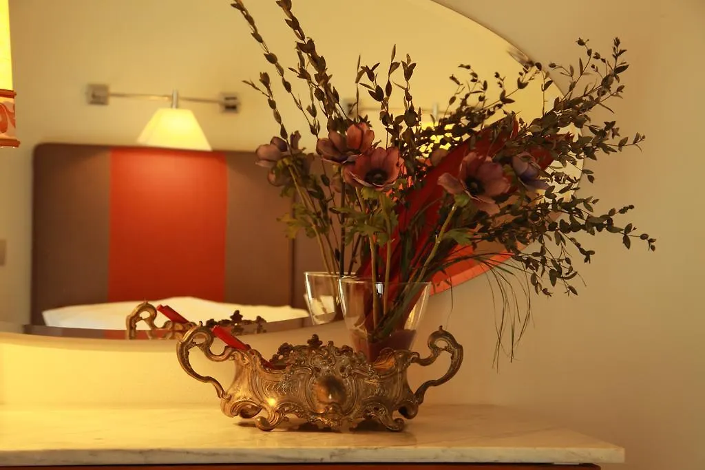 Balneum Boutique Hotel & B&B-1