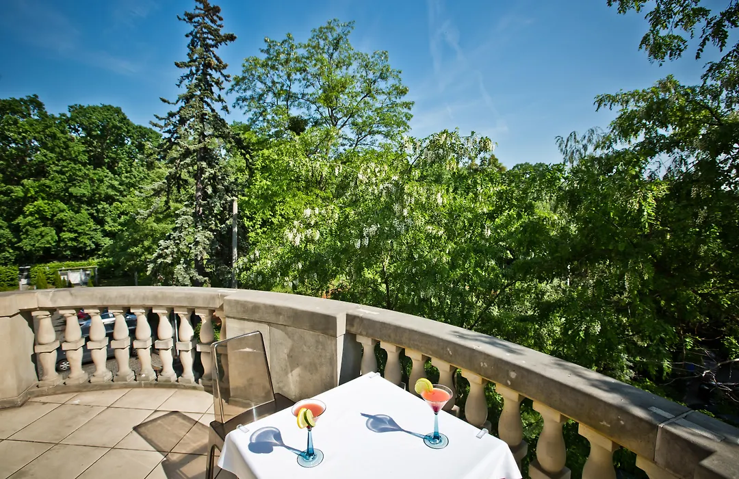 Platinum Palace Boutique Hotel & Spa-1