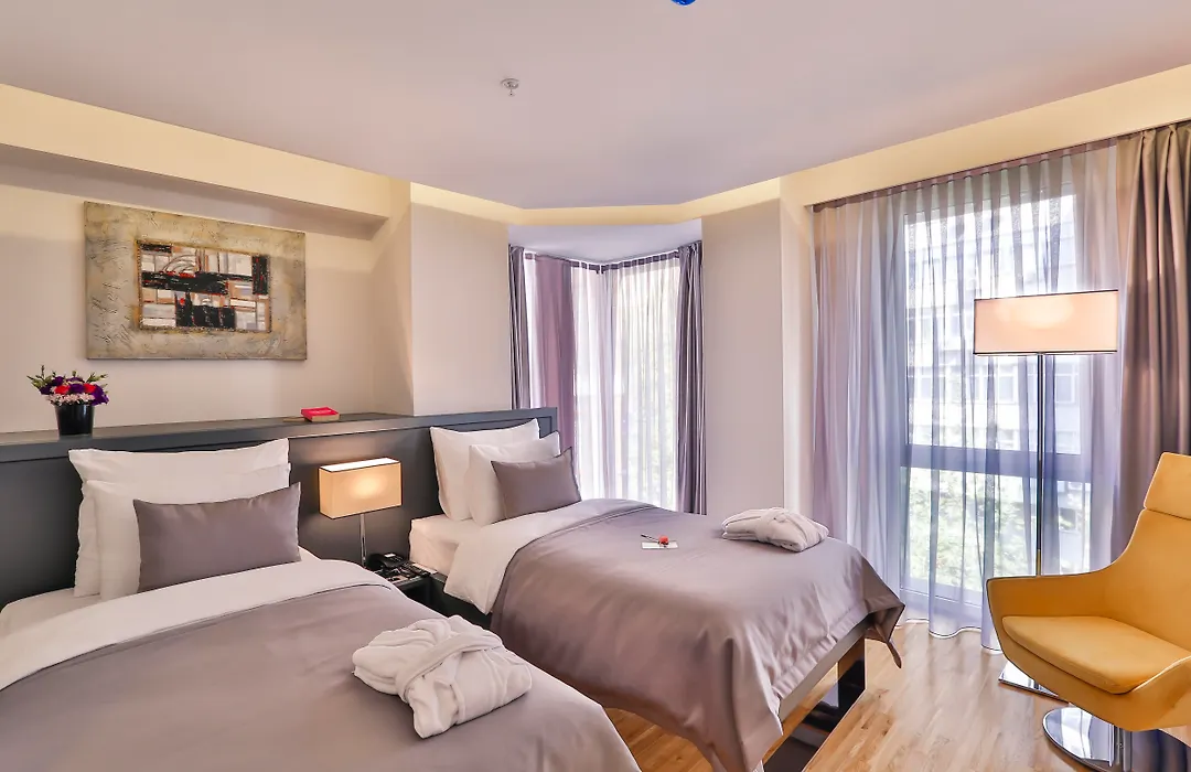 Business Life Hotel-1