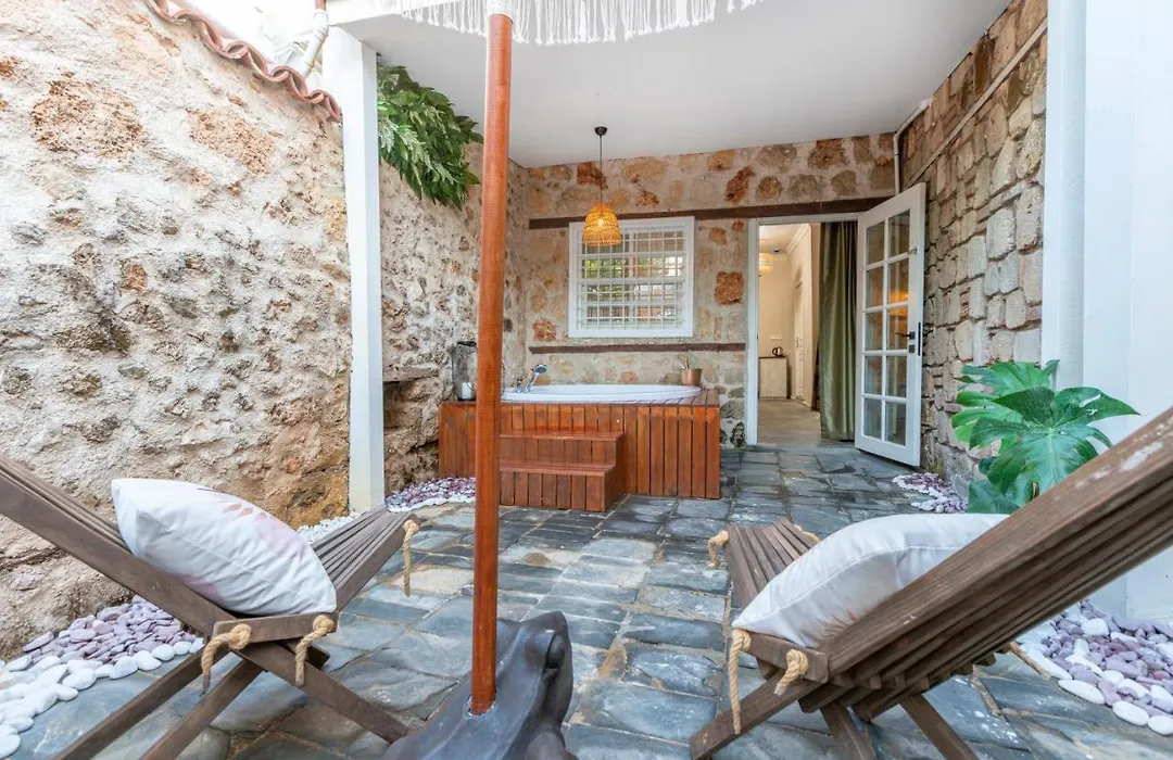 Noa'S Boutique Hotel-1